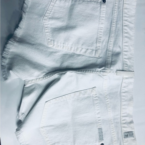 NEW 7 For all mankind Jean short - Picture 4 of 4